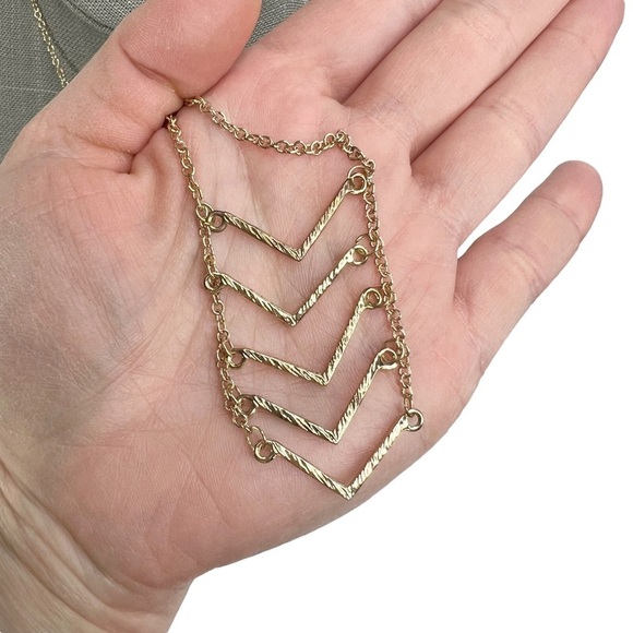 Gold Tone Chevron Ladder Floating Arrow Cable Chain Necklace - Picture 3 of 7